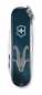 Preview: Victorinox Classic SD Zodiac Edition Steinbock – Vorderseite mit Steinbock-Motiv
