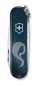 Preview: Victorinox Classic SD Zodiac Edition Jungfrau – Vorderseite mit Jungfrau-Motiv