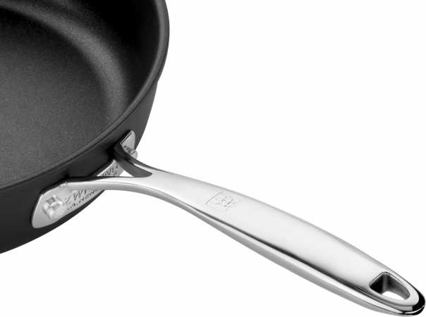 Zwilling Forte Bratpfanne mit Deckel, Aluminium,  28 cm, Detail Stiel