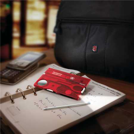 Swisscard lite von Victorinox in Rot mit LED-Licht, 8,2 cm