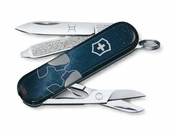Victorinox Classic SD Zodiac Edition Zwilling – aufgeklappte Werkzeuge
