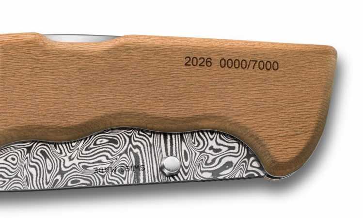 Victorinox Evoke Wood Damast Limited Edition 2026 Detail Nummerierung