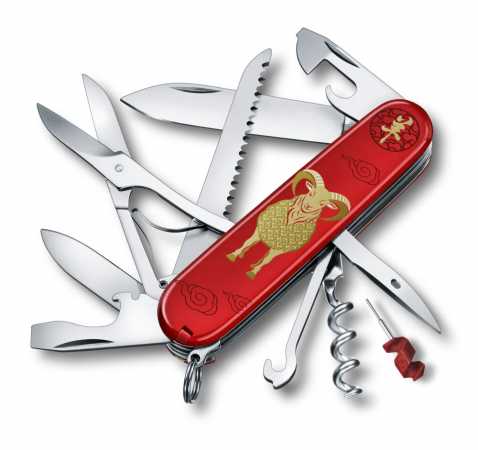Victorinox Huntsman Year of the Goat Limited Edition 2027 – aufgeklappt mit Werkzeugen