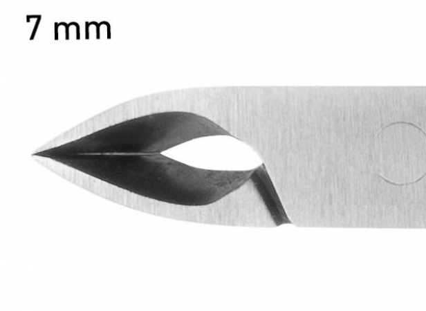 Wictor Hautzange mit Doppelfeder 10 cm Detail Spitze