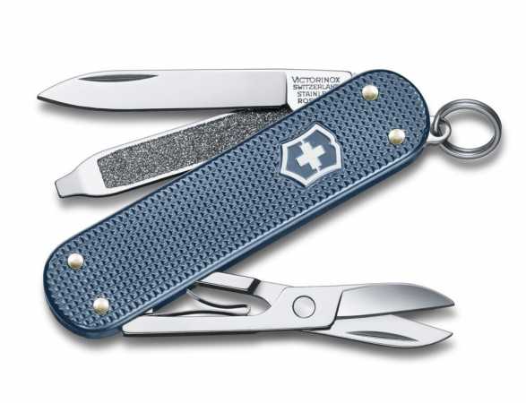 Victorinox Classic SD Alox Limited Edition 2026 Blau, offen