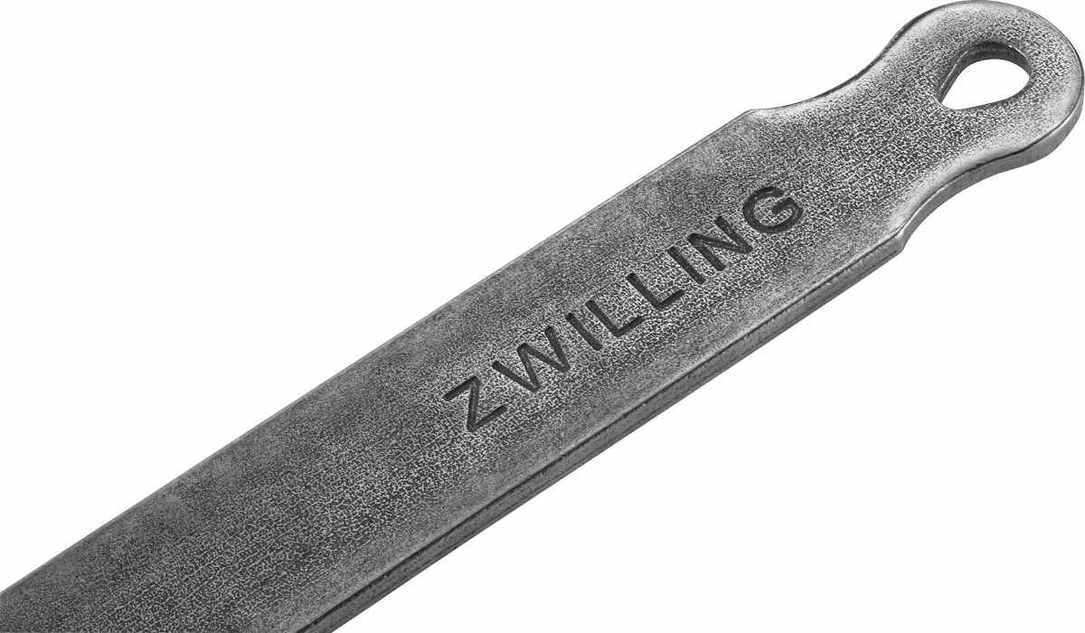 Zwilling Forge Bratpfanne Kohlenstoffstahl 28 cm, Detail Stiel